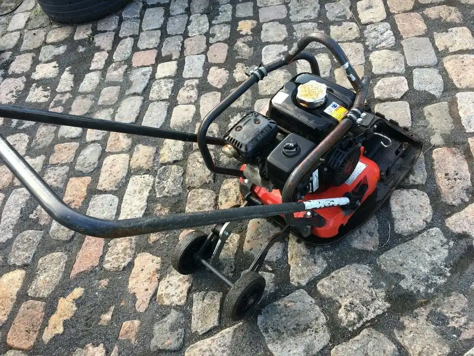 Pladevibrator Chicago Pneumatic MV90 (94kg) billede 3 - Bygge-og anlægsmaskiner | Lejbrugt.dk